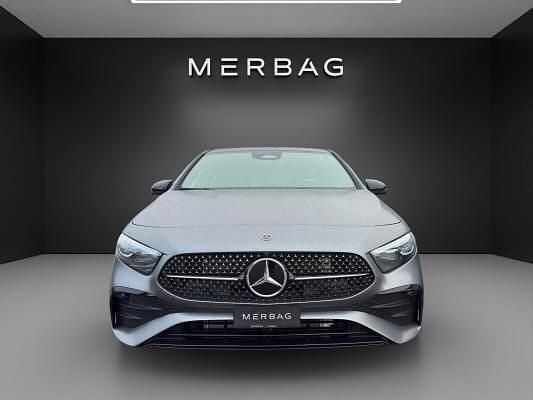 Neu Mercedes A220 190 PS (139 kW) 2025 Schwarz Limousine
