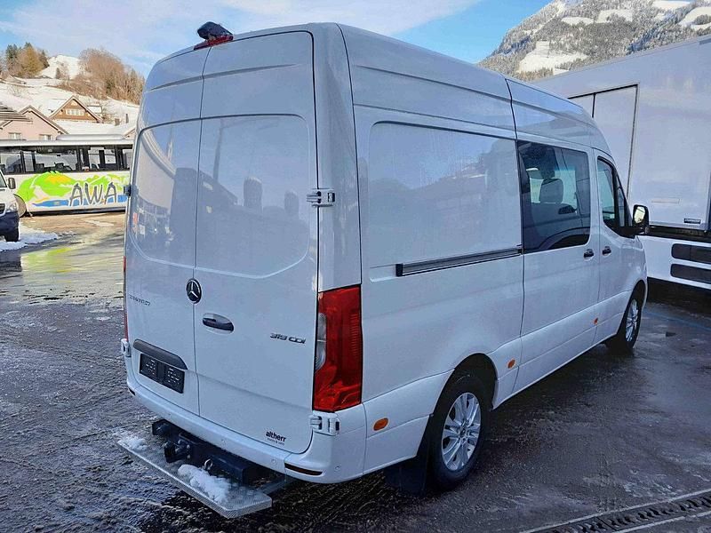 Gebraucht Mercedes Sprinter 190 PS (139 kW) 2023 Van