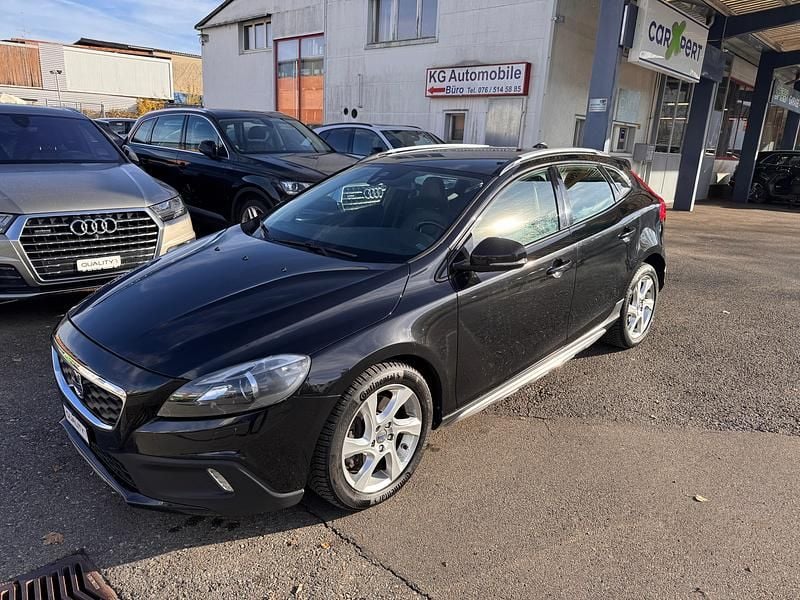 Gebraucht 2013 Volvo V40 CC Summum Kombi | CHF 9’900 (Etwas zu teuer) - Bild 1/4
