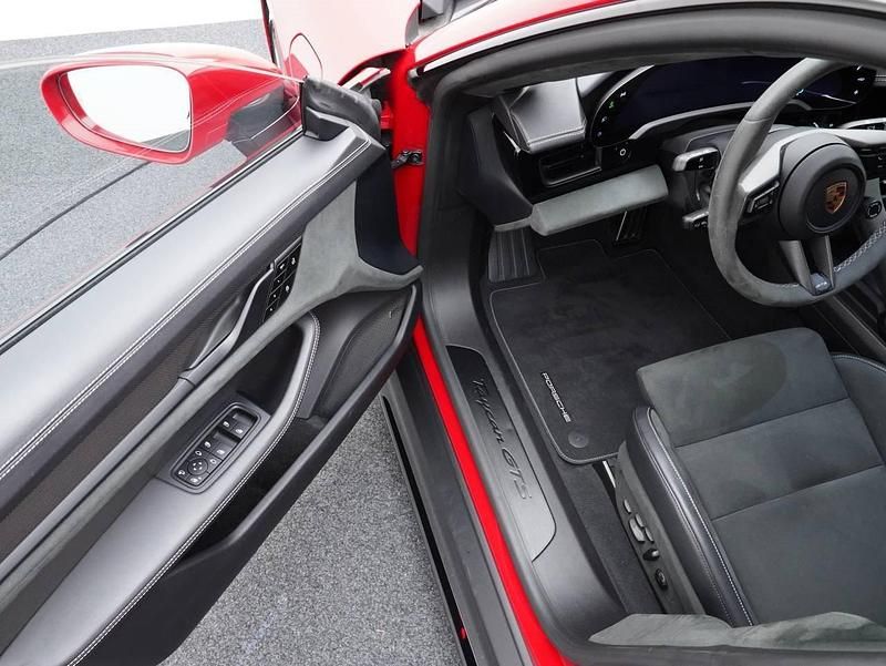 Gebraucht Porsche Taycan Sport Turismo 439 kW (598 PS) 2023 Rot Kombi