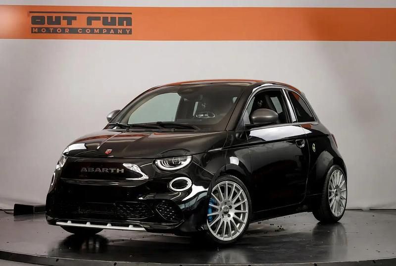 Gebraucht Fiat 500e Abarth 114 kW (155 PS) 2026 Schwarz Kleinwagen