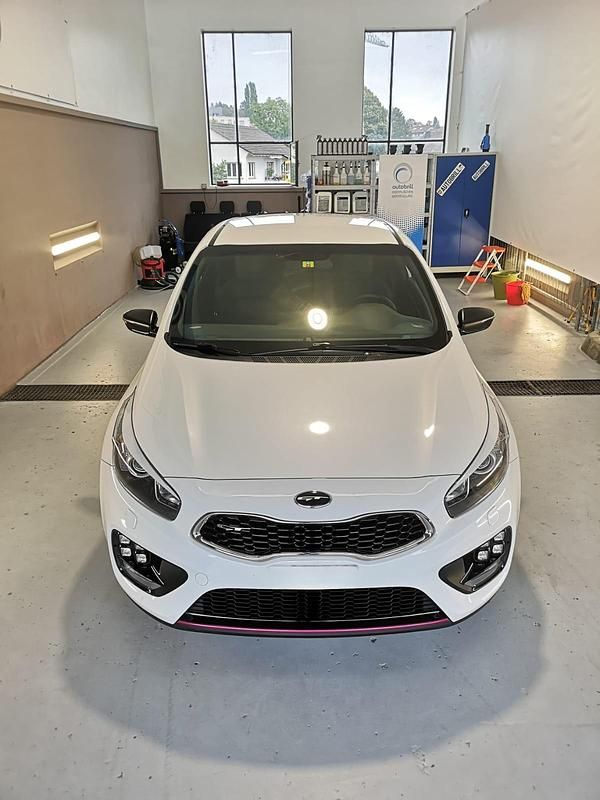 Gebraucht Kia ProCeed Turbo 204 PS (150 kW) 2015 Kleinwagen