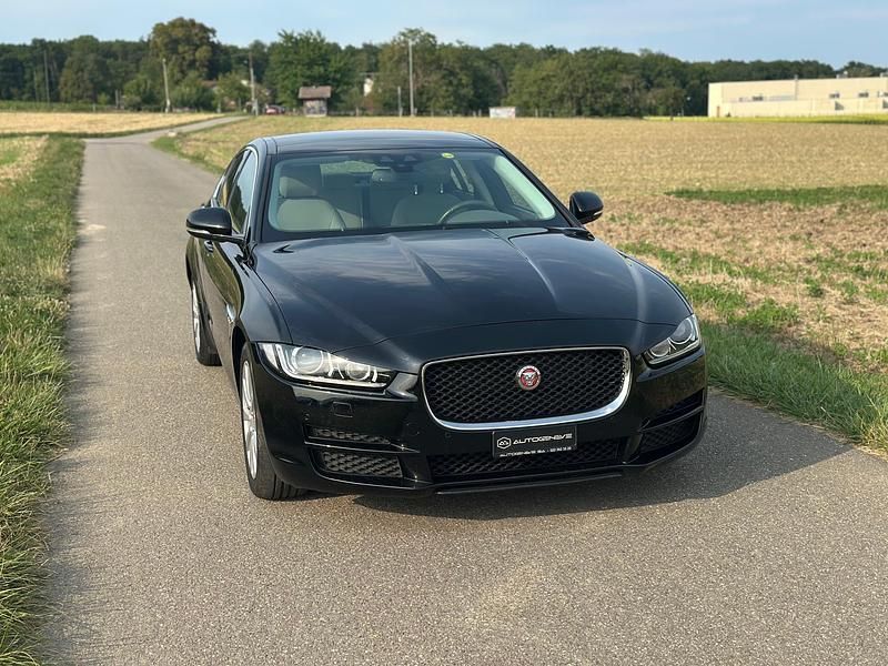 Gebraucht Jaguar XE Prestige 180 PS (132 kW) 2016 Limousine