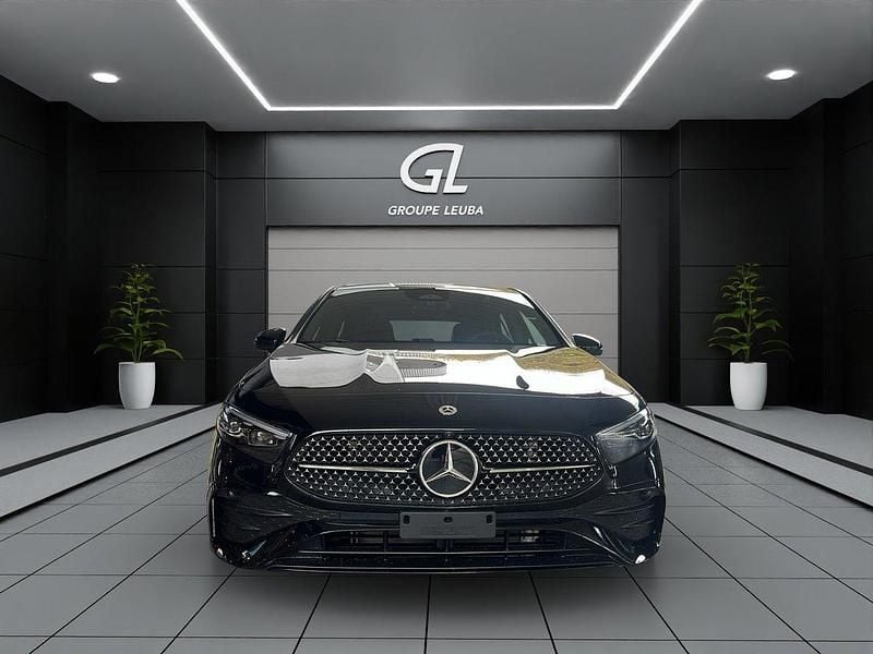 Gebraucht Mercedes A250 224 PS (164 kW) 2025 Schwarz Limousine
