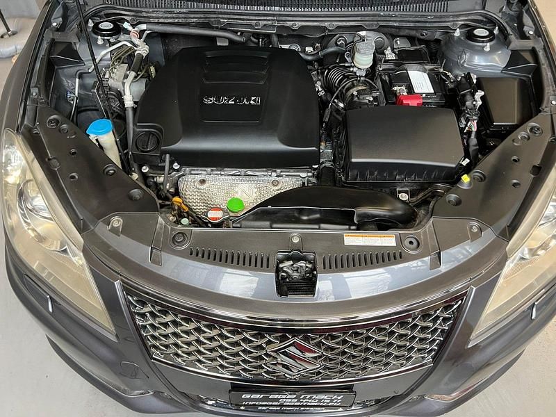 Gebraucht Suzuki Kizashi GL 178 PS (130 kW) 2012 Limousine