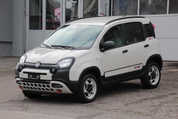 Weiss Gebraucht 2024 Fiat Panda S Kleinwagen | CHF 21’900 - Bild 1/4