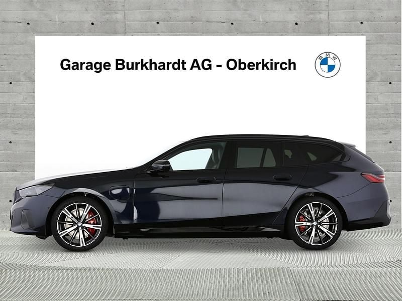 Neu BMW 550e M Sport 313 PS (230 kW) 2025 Schwarz Kombi