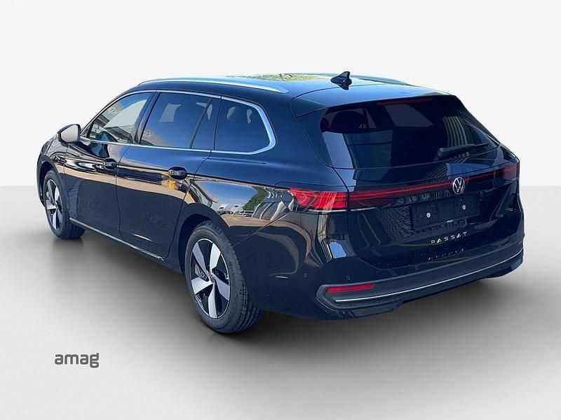 Gebraucht VW Passat Business 150 PS (110 kW) 2024 Grenadill black metallic Kombi