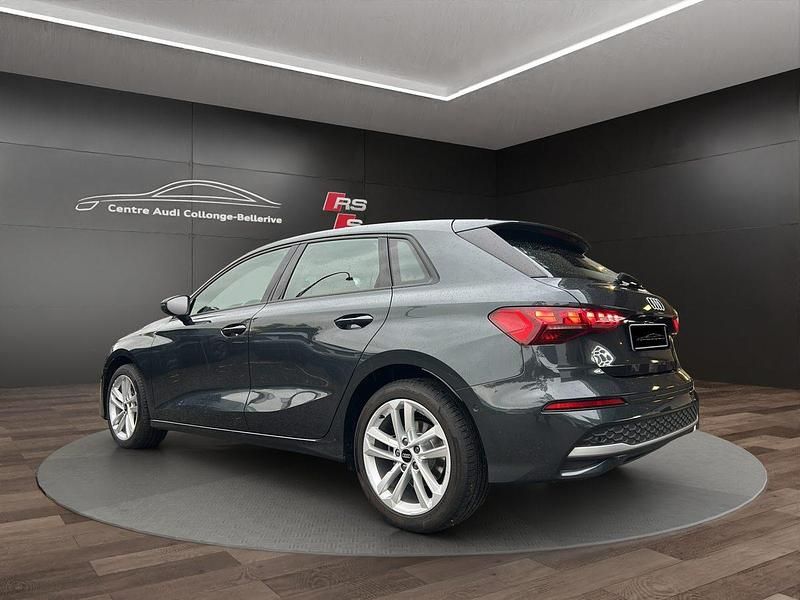 Gebraucht Audi A3 Attraction 150 PS (110 kW) 2025 Grau Limousine