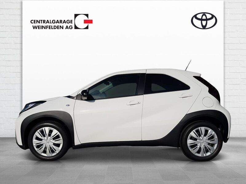 Gebraucht Toyota Aygo X Comfort 72 PS (52 kW) 2022 Weiss SUV