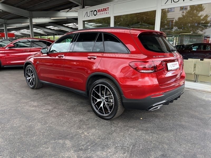 Gebraucht Mercedes GLC300e AMG line 306 PS (225 kW) 2021