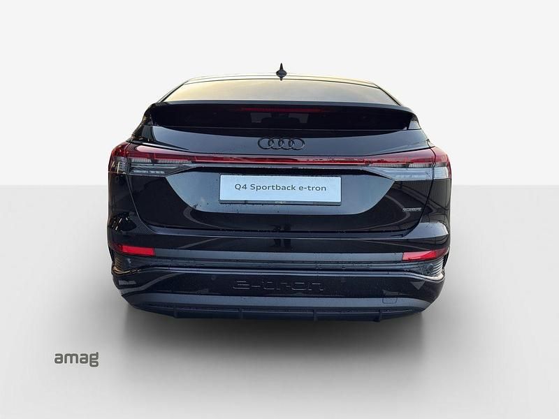 Gebraucht Audi Q4 e-tron Ambiente 210 kW (286 PS) 2025 Mythosschwarz metallic SUV