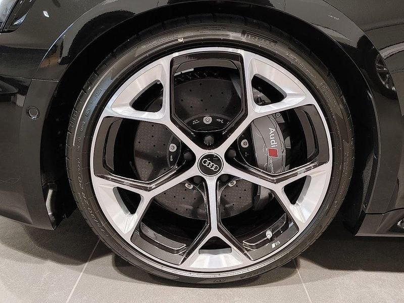 Neu Audi RS5 Sportback Performance 470 PS (345 kW) 2025 Schwarz Limousine