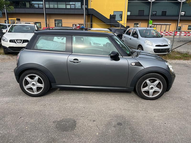 Gebraucht Mini Cooper 120 PS (88 kW) 2010 Kleinwagen