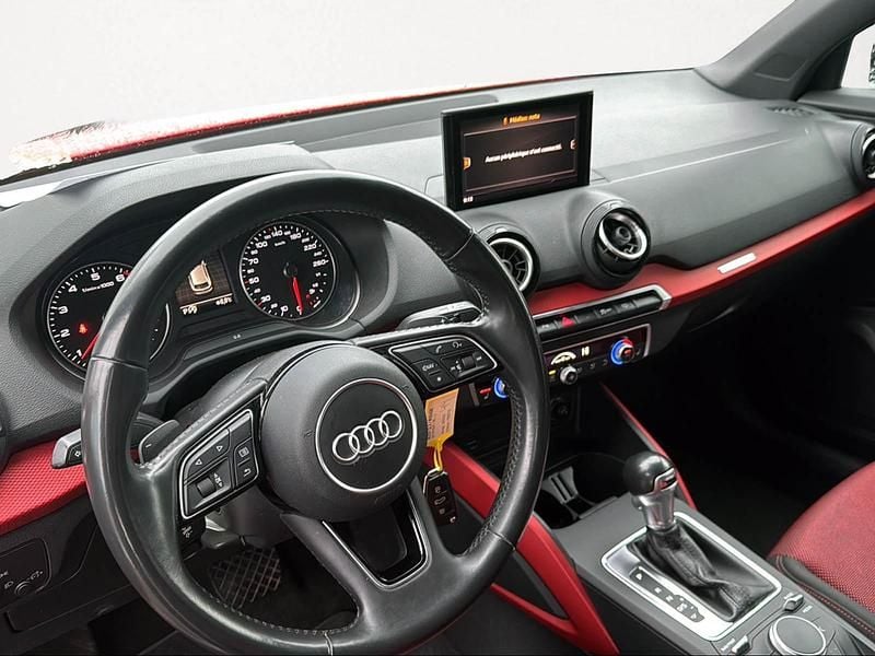 Gebraucht Audi Q2 Sport 190 PS (139 kW) 2017 Rot SUV
