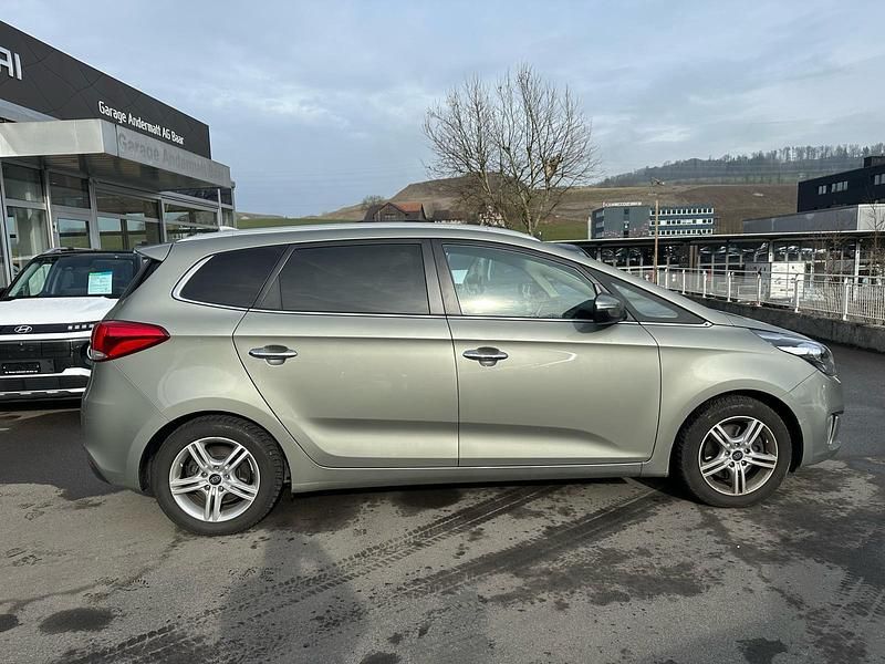 Gebraucht Kia Carens 141 PS (103 kW) 2017 Grau Van / Kleinbus