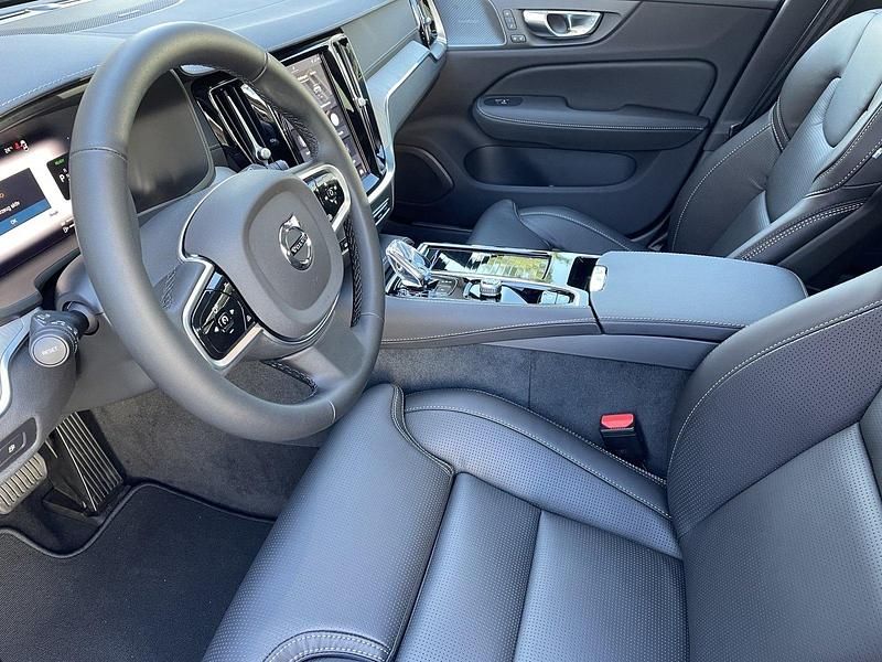 Neu Volvo V60 Ultra 350 PS (257 kW) 2025 Kombi