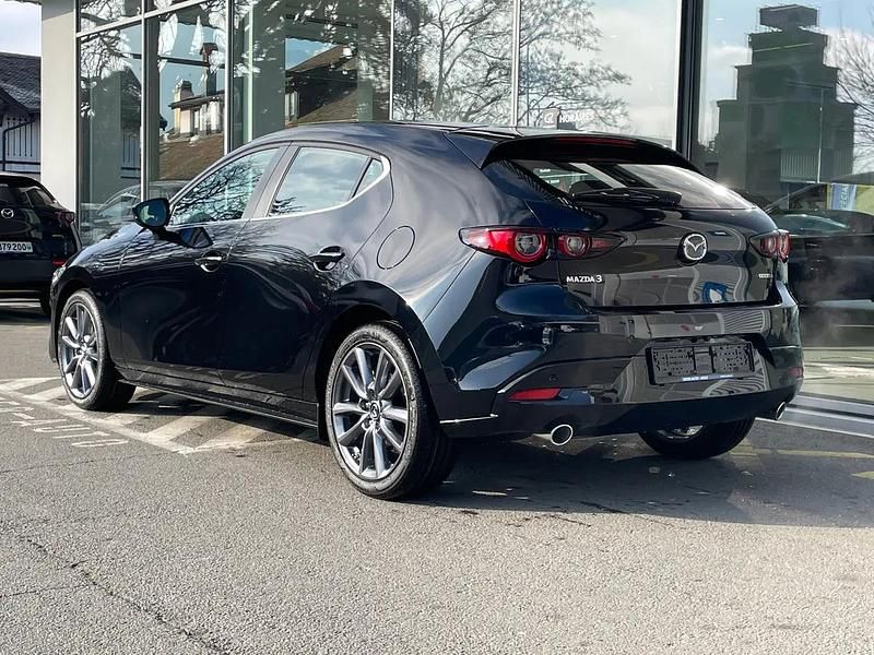 Neu Mazda 3 Center-Line 140 PS (102 kW) 2026 Schwarz Kleinwagen