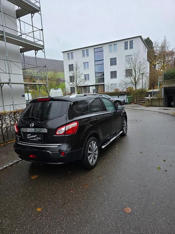 Gebraucht Nissan Qashqai +2 Tekna 141 PS (103 kW) 2010 SUV