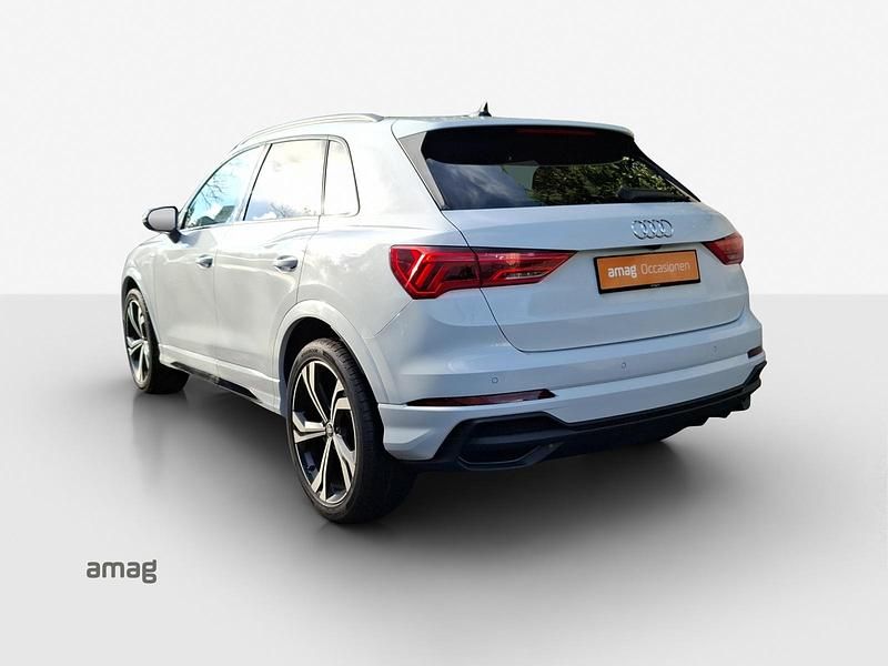 Gebraucht Audi Q3 Attraction 150 PS (110 kW) 2023 Gletscherweiss metallic SUV