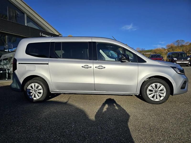 Neu Renault Kangoo Equilibre 130 PS (95 kW) 2025 Van / Kleinbus