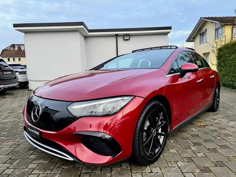 Gebraucht Mercedes EQE300 180 kW (245 PS) 2025 Rot