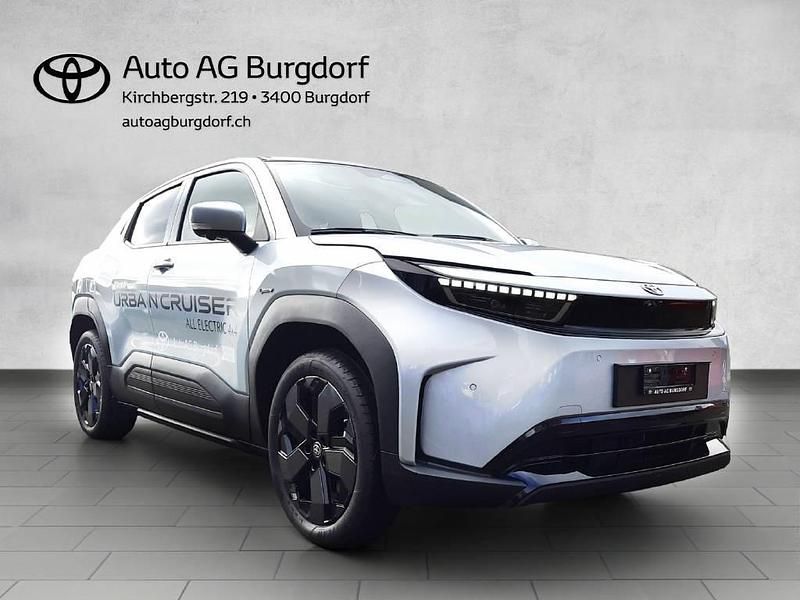 Neu Toyota Urban Cruiser Premium 135 kW (184 PS) 2026 Silber SUV