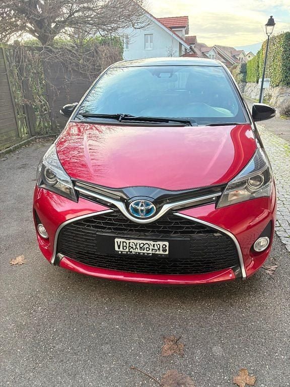 Gebraucht 2016 Toyota Yaris Hybrid Style Limousine | CHF 14’000 (Fairer Preis) - Bild 1/4