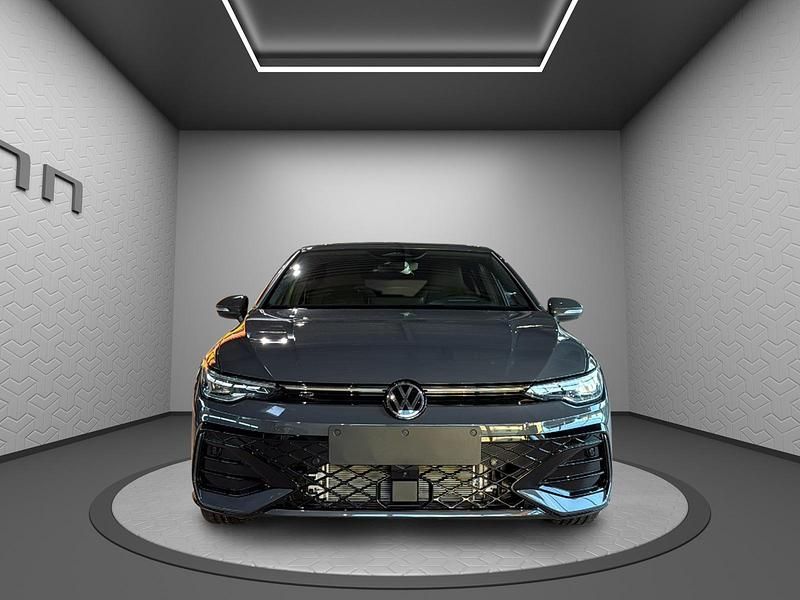 Neu VW Golf VIII R-line 150 PS (110 kW) 2026 Grau Limousine