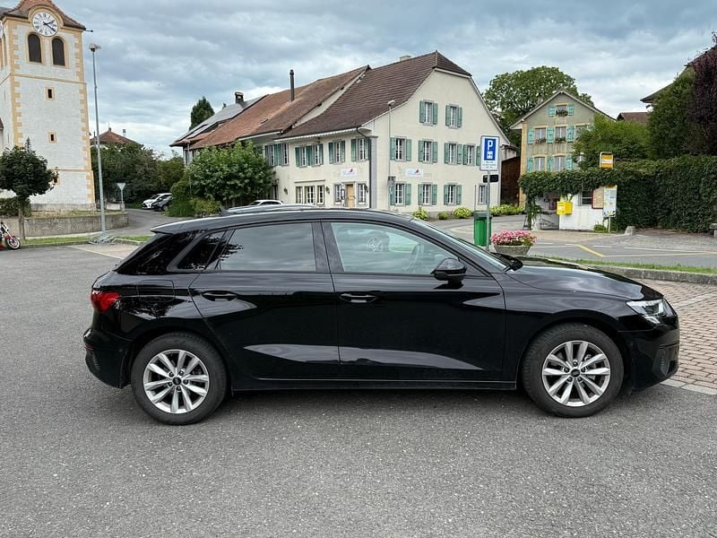 Gebraucht Audi A3 Sportback e-tron Attraction 150 PS (110 kW) 2022 Kleinwagen