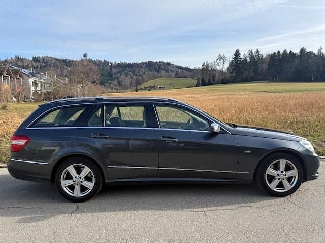 Gebraucht Mercedes E250 204 PS (150 kW) 2012