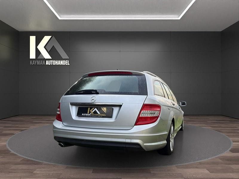 Gebraucht Mercedes C250 Avantgarde 204 PS (150 kW) 2010 Kombi