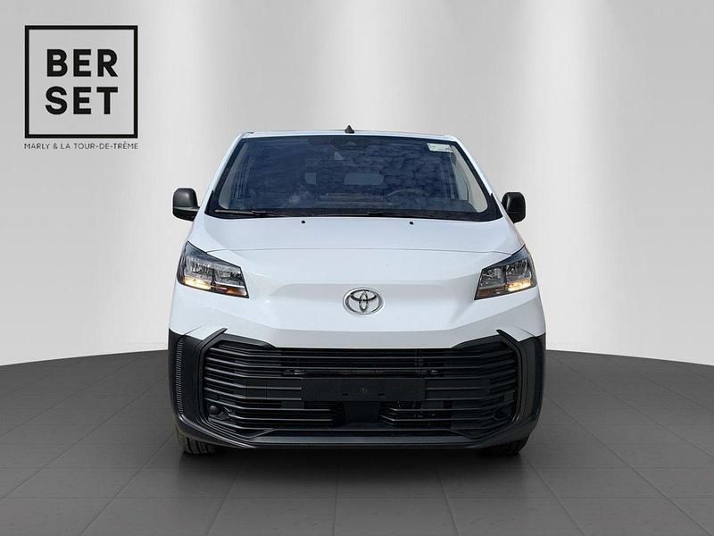 Neu Toyota Proace Active 120 PS (88 kW) 2025 Van / Kleinbus
