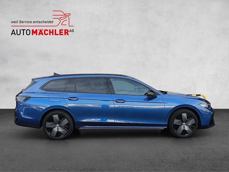 Gebraucht VW Passat R-line 272 PS (200 kW) 2025 Kombi