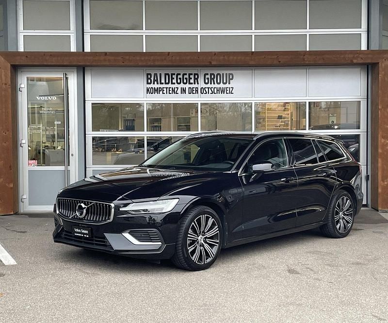 Gebraucht Volvo V60 Inscription 340 PS (250 kW) 2021 Kombi