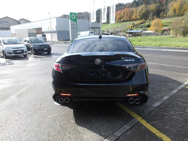 Neu Alfa Romeo Giulia Quadrifoglio 520 PS (382 kW) 2025 Limousine