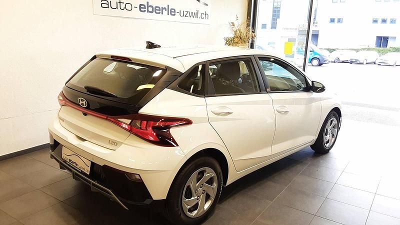 Gebraucht Hyundai i20 100 PS (73 kW) 2024 Kleinwagen