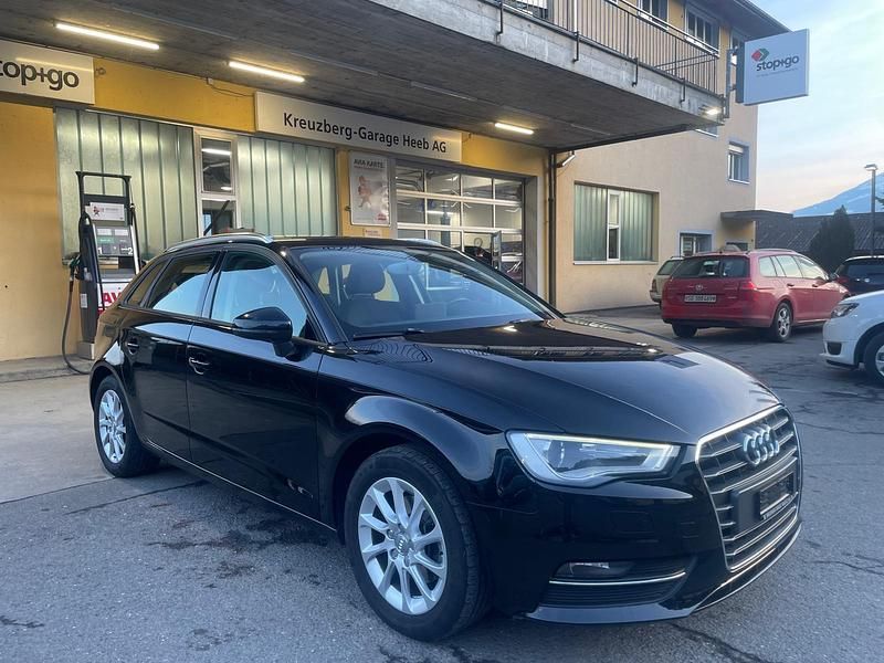 Gebraucht Audi A3 Attraction 122 PS (89 kW) 2014