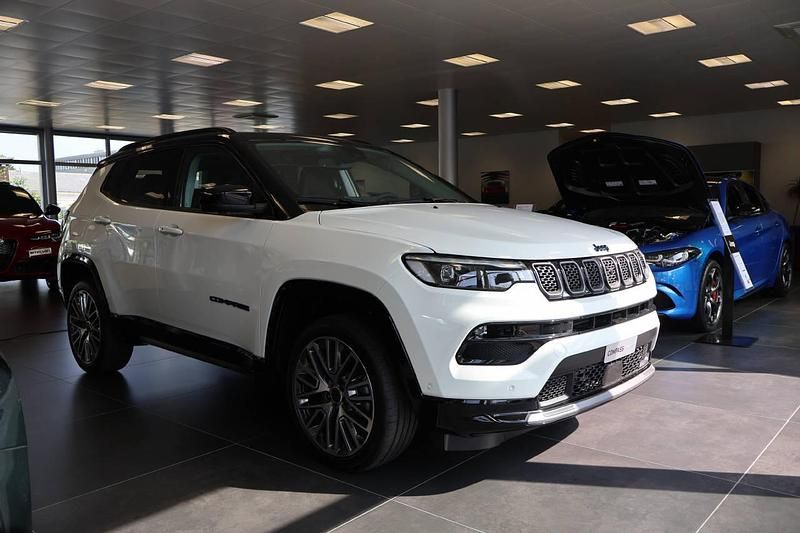 Gebraucht 2025 Jeep Compass Summit SUV | CHF 48’900 - Bild 1/4