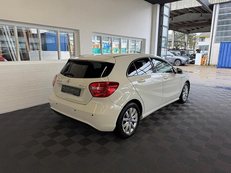 Gebraucht Mercedes A200 Style 136 PS (100 kW) 2015 Limousine