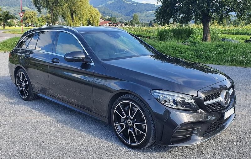 Gebraucht Mercedes C300e AMG line 258 PS (189 kW) 2019