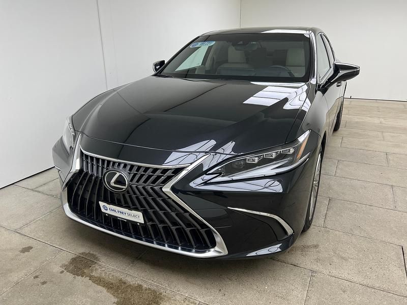 Schwarz Gebraucht 2023 Lexus ES300H Limousine | CHF 43’900 - Bild 1/4