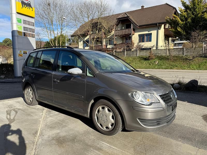 Gebraucht VW Touran Highline 105 PS (77 kW) 2010 Van / Kleinbus