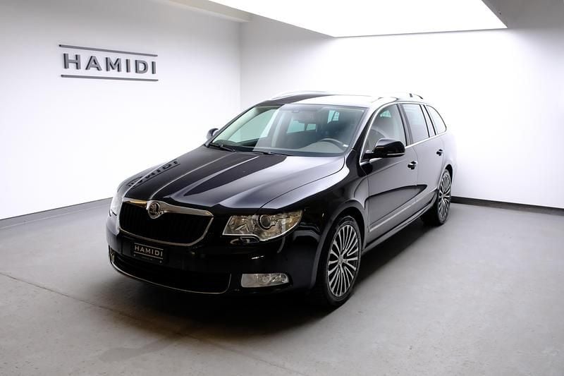 Gebraucht Skoda Superb LAURIN & KLEMENT 140 PS (102 kW) 2012 Kombi