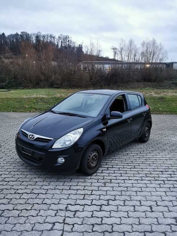 Gebraucht Hyundai i20 Premium 126 PS (92 kW) 2010