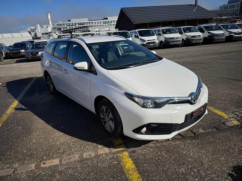 Gebraucht Toyota Auris Touring Sports Luna 116 PS (85 kW) 2015 Kombi