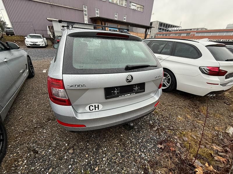 Gebraucht Skoda Octavia Ambition 150 PS (110 kW) 2015 Kleinwagen