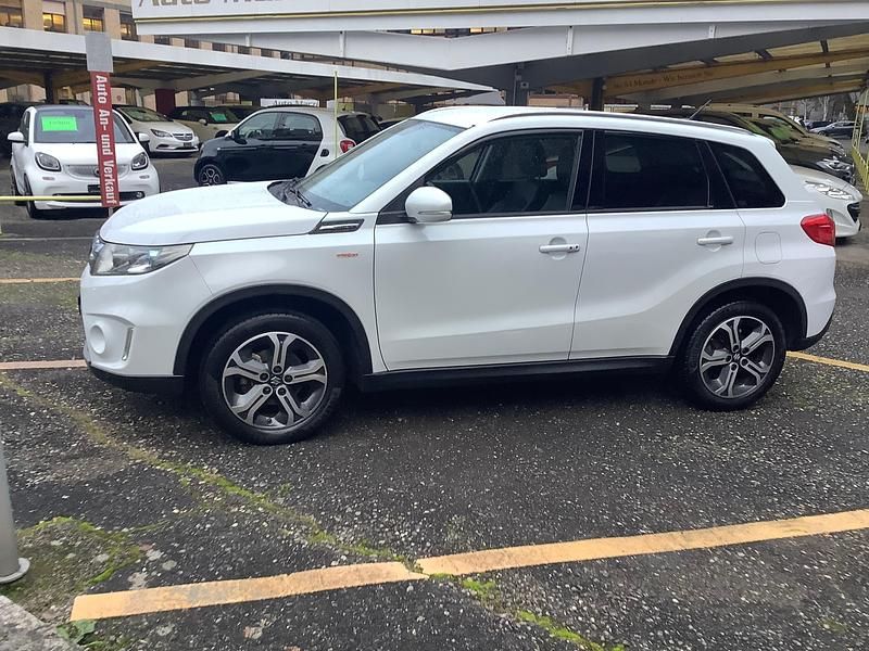 Gebraucht Suzuki Vitara 120 PS (88 kW) 2017 SUV