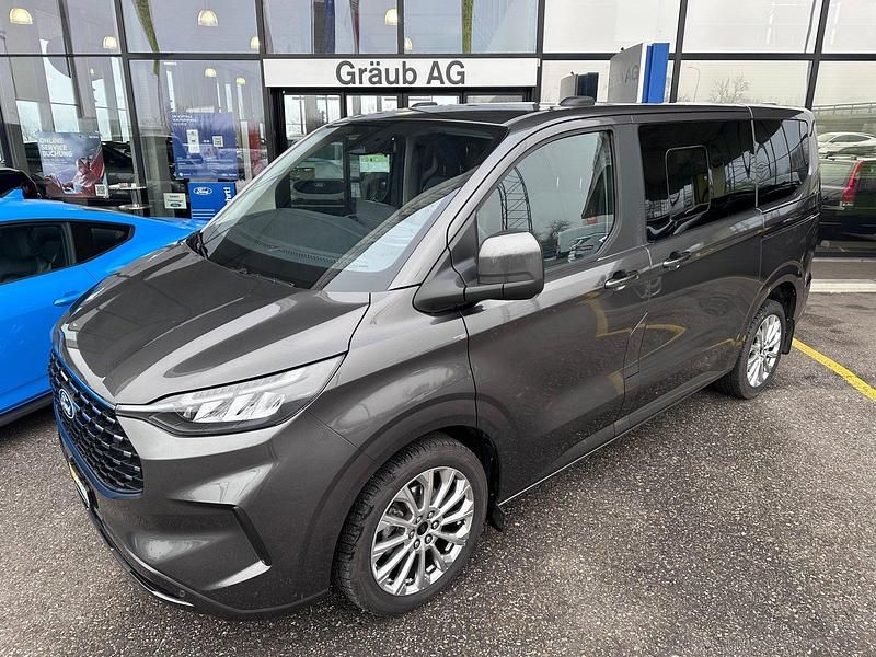 Gebraucht Ford Tourneo Titanium 170 PS (125 kW) 2024 Van / Kleinbus