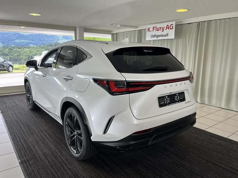 Gebraucht Lexus NX350h 243 PS (178 kW) 2023 Weiss SUV